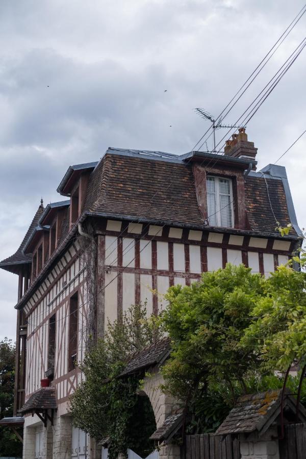 Cabourg Cosy Chic Cabourg Hyper-Centre 4 Pers, 2 Bedrooms , 2 Sdb, Terrasse, Wifi Exterior foto